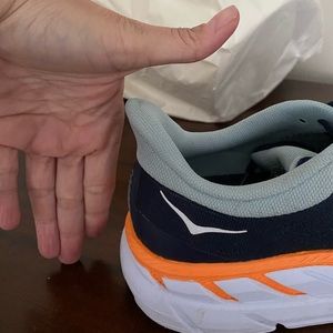 HOKA Clifton 7- size 7.5